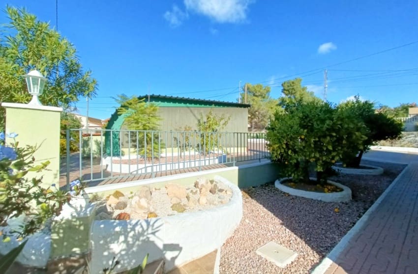 4 bedroom Villa for sale in Hondon de los Frailes with pool - € 299,950 (Ref: 9398001)