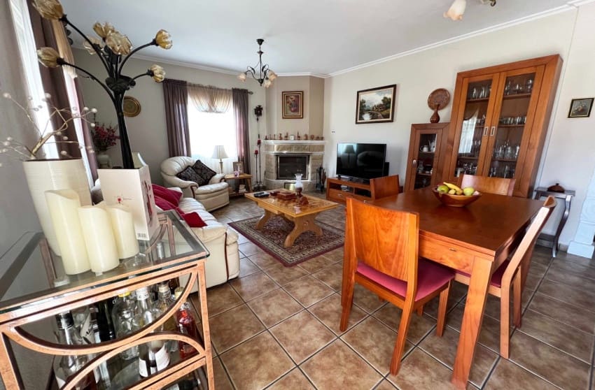 4 bedroom Villa for sale in Hondon de los Frailes with pool - € 299,950 (Ref: 9398001)