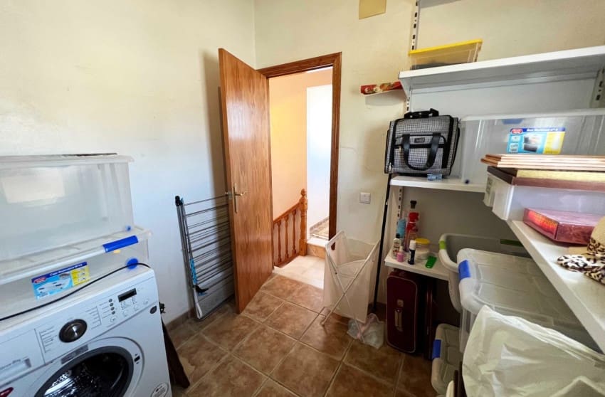 4 bedroom Villa for sale in Hondon de los Frailes with pool - € 299,950 (Ref: 9398001)