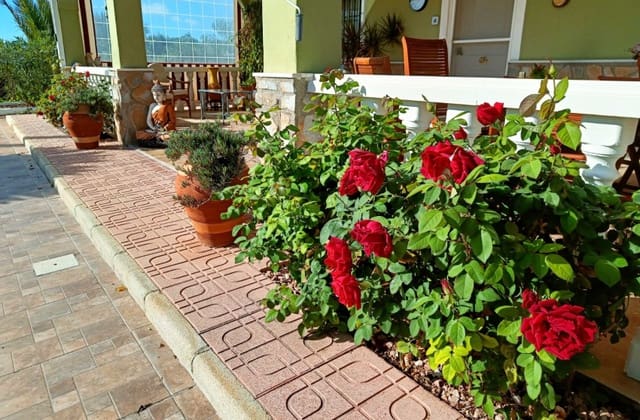 4 bedroom Villa for sale in Hondón de los Frailes with pool - € 299,950 (Ref: 9398001)