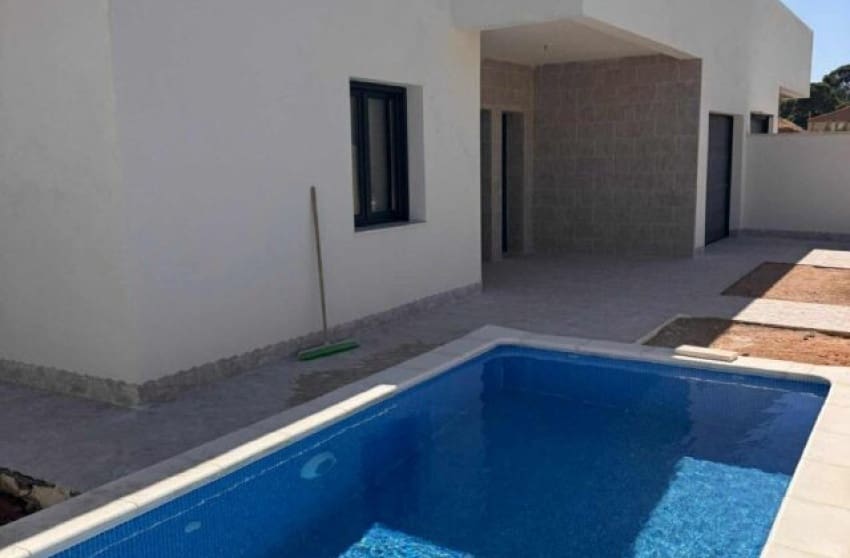 3 bedroom Townhouse for sale in La Romana with pool - € 270,000 (Ref: 9415368)