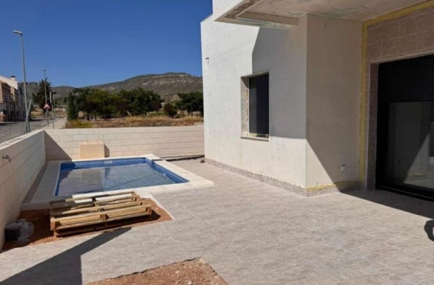 3 bedroom Townhouse for sale in La Romana with pool - € 270,000 (Ref: 9415368)