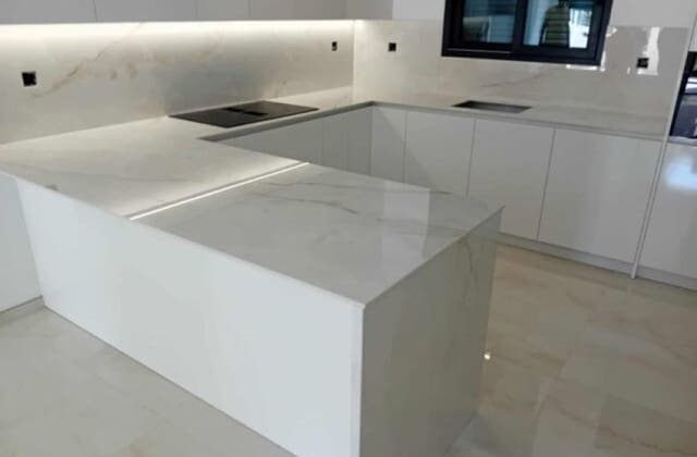 3 soveværelse Byhus til salg i La Romana med swimmingpool - € 270.000 (Ref: 9415368)