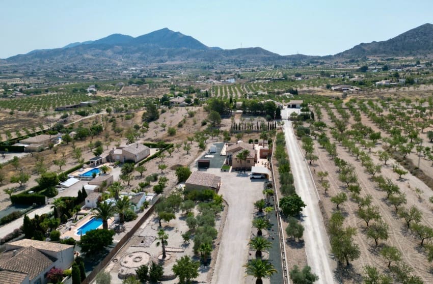 5 makuuhuone Huvila myytävänä paikassa Hondon de los Frailes mukana uima-altaan - 440 000 € (Ref: 9441259)