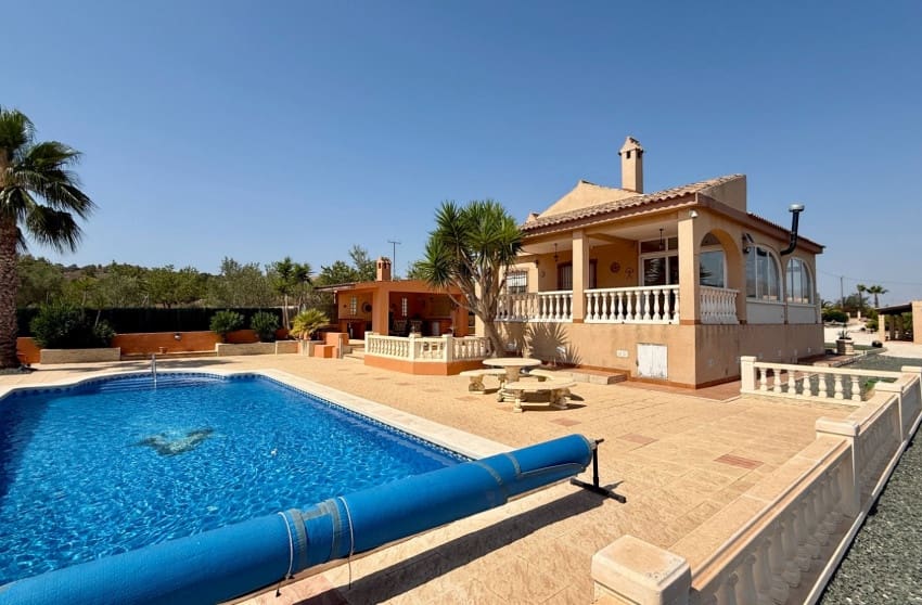 5 makuuhuone Huvila myytävänä paikassa Hondon de los Frailes mukana uima-altaan - 440 000 € (Ref: 9441259)