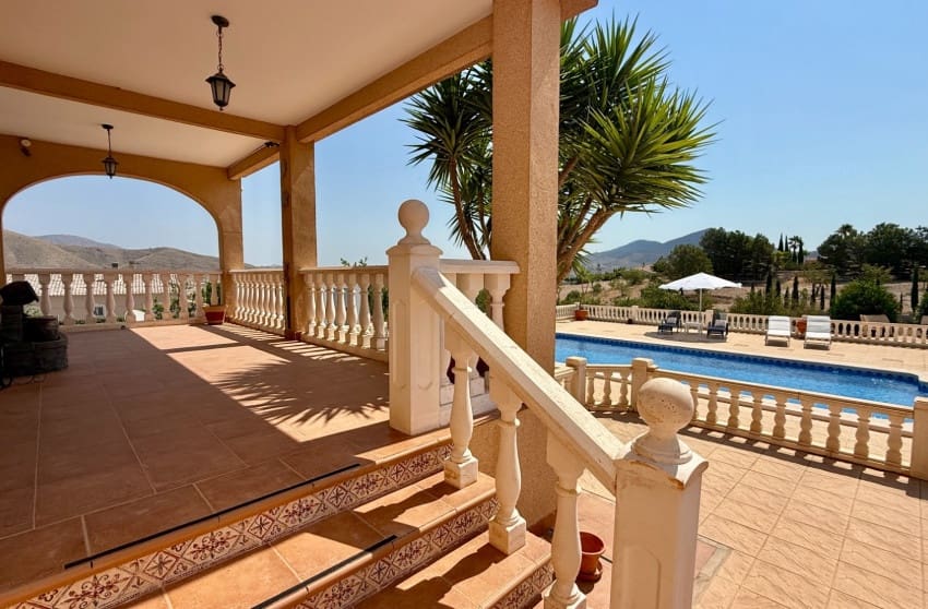 5 makuuhuone Huvila myytävänä paikassa Hondon de los Frailes mukana uima-altaan - 440 000 € (Ref: 9441259)