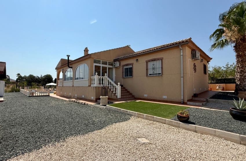 5 makuuhuone Huvila myytävänä paikassa Hondon de los Frailes mukana uima-altaan - 440 000 € (Ref: 9441259)