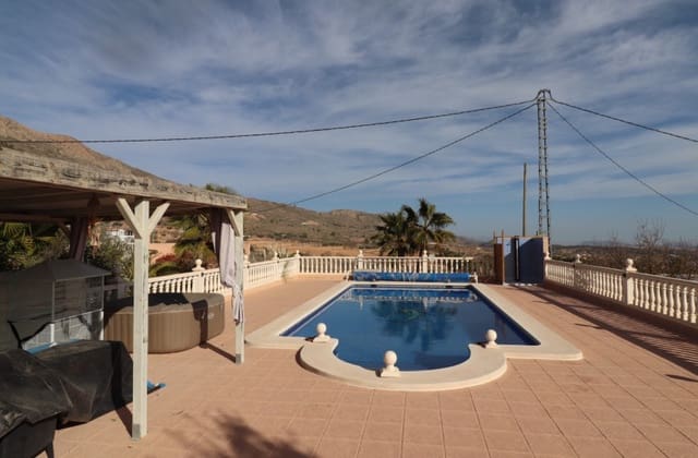 4 camera da letto Villa in vendita in La Romana con piscina garage - 379.000 € (Rif: 9445531)