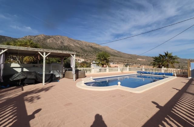 4 camera da letto Villa in vendita in La Romana con piscina garage - 379.000 € (Rif: 9445531)