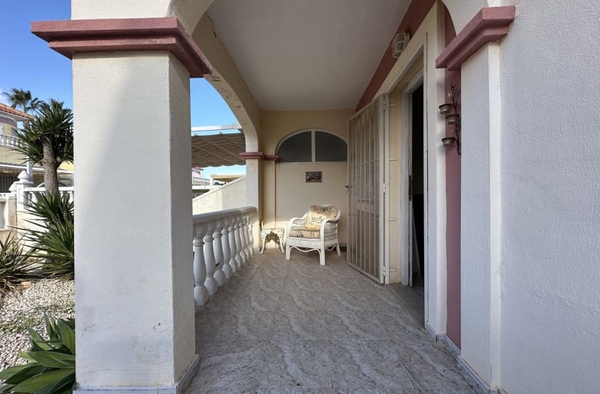 2 bedroom Townhouse for sale in Cabo Roig with pool - € 160,000 (Ref: 9460944)