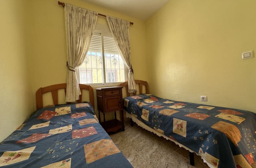 2 bedroom Townhouse for sale in Cabo Roig with pool - € 160,000 (Ref: 9460944)