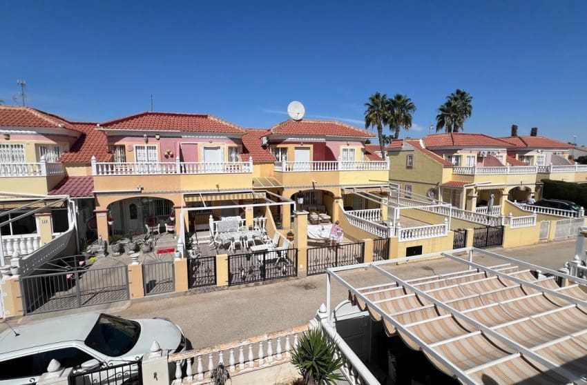 2 bedroom Townhouse for sale in Cabo Roig with pool - € 160,000 (Ref: 9460944)