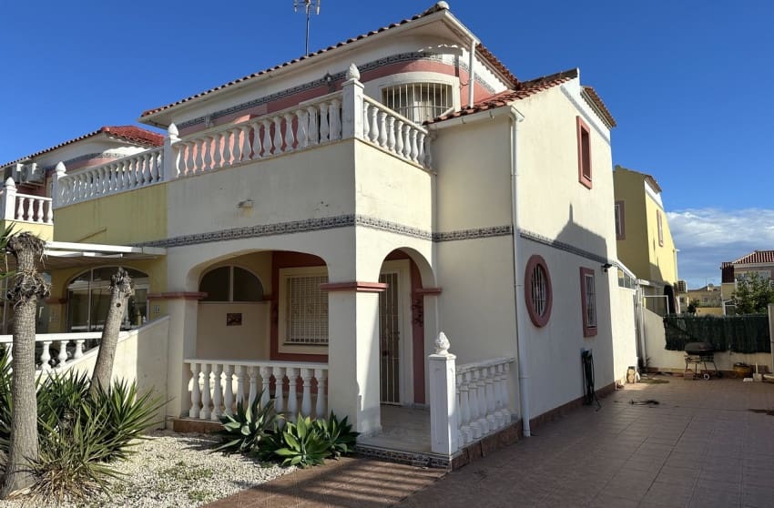 2 bedroom Townhouse for sale in Cabo Roig with pool - € 160,000 (Ref: 9460944)