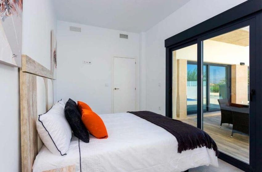 3 bedroom Townhouse for sale in Daya Nueva with pool - € 365,000 (Ref: 9473639)