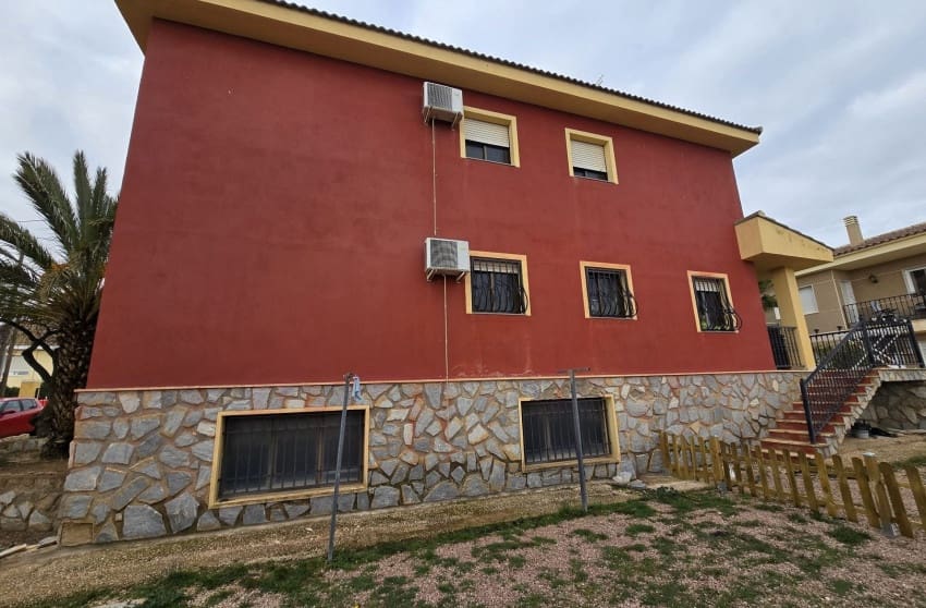 5 soverom Villa til salgs i Salinas med svømmebasseng - € 199 995 (Ref: 9473642)