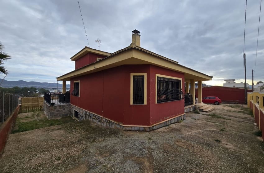 5 soverom Villa til salgs i Salinas med svømmebasseng - € 199 995 (Ref: 9473642)