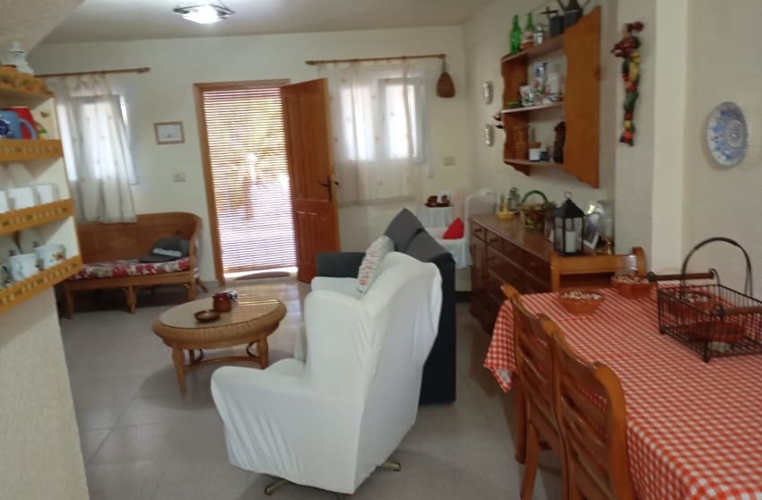 6 bedroom Finca/Country House for sale in Yecla with pool garage - € 249,500 (Ref: 9473643)