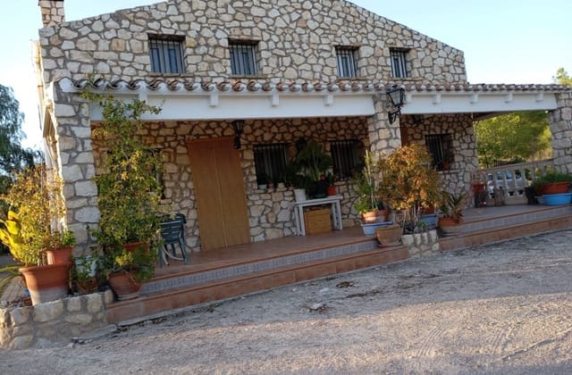Finca/Casa Rural de 6 habitaciones en Yecla en venta con piscina garaje - 249.500 € (Ref: 9473643)