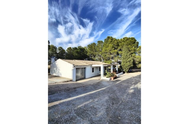 3 chambre Finca/Maison de Campagne à vendre à Yecla avec piscine garage - 210 000 € (Ref: 9473644)