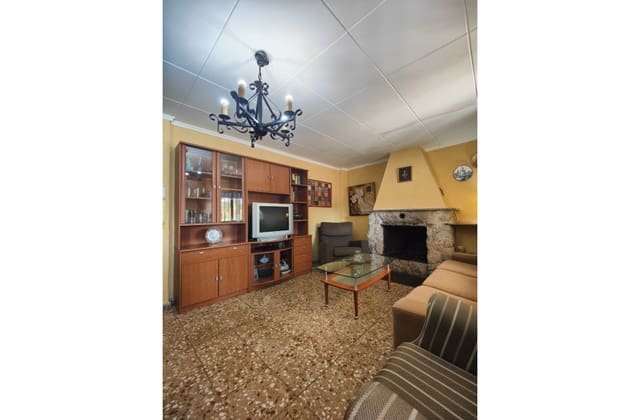 3 chambre Finca/Maison de Campagne à vendre à Yecla avec piscine garage - 210 000 € (Ref: 9473644)