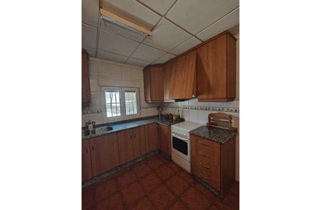 3 chambre Finca/Maison de Campagne à vendre à Yecla avec piscine garage - 210 000 € (Ref: 9473644)