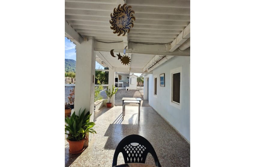 3 chambre Finca/Maison de Campagne à vendre à Yecla avec piscine garage - 210 000 € (Ref: 9473644)