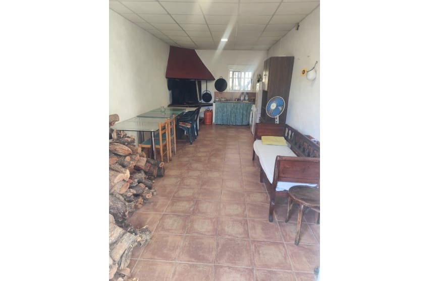 3 chambre Finca/Maison de Campagne à vendre à Yecla avec piscine garage - 210 000 € (Ref: 9473644)