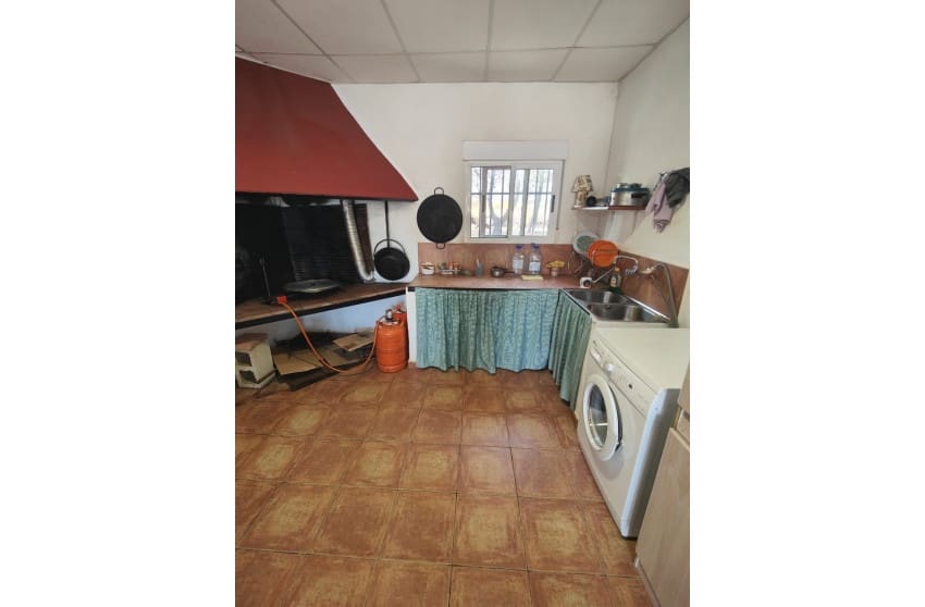 3 chambre Finca/Maison de Campagne à vendre à Yecla avec piscine garage - 210 000 € (Ref: 9473644)