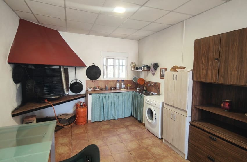 3 chambre Finca/Maison de Campagne à vendre à Yecla avec piscine garage - 210 000 € (Ref: 9473644)