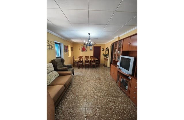 3 chambre Finca/Maison de Campagne à vendre à Yecla avec piscine garage - 210 000 € (Ref: 9473644)