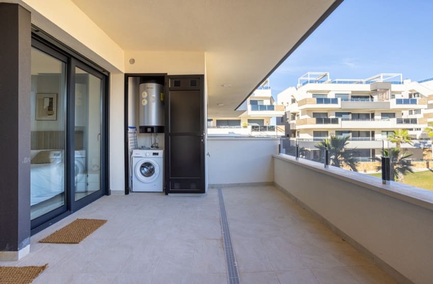 2 bedroom Apartment for sale in Los Altos with pool - € 285,000 (Ref: 9496628)
