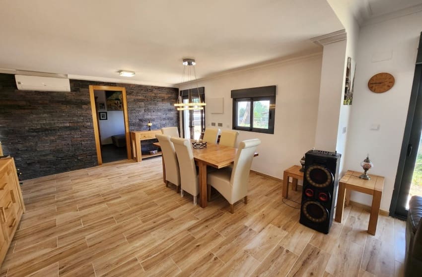 4 slaapkamer Villa te koop in Villena met zwembad - € 299.995 (Ref: 9506638)