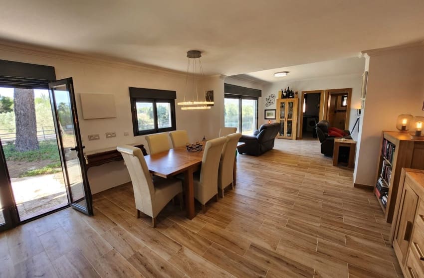 4 slaapkamer Villa te koop in Villena met zwembad - € 299.995 (Ref: 9506638)