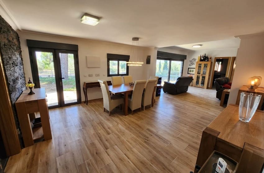 4 slaapkamer Villa te koop in Villena met zwembad - € 299.995 (Ref: 9506638)