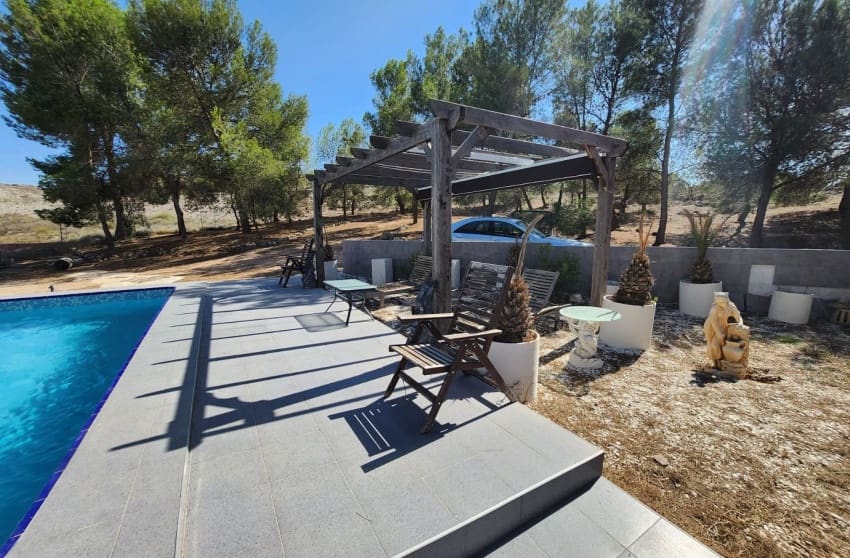 4 slaapkamer Villa te koop in Villena met zwembad - € 299.995 (Ref: 9506638)