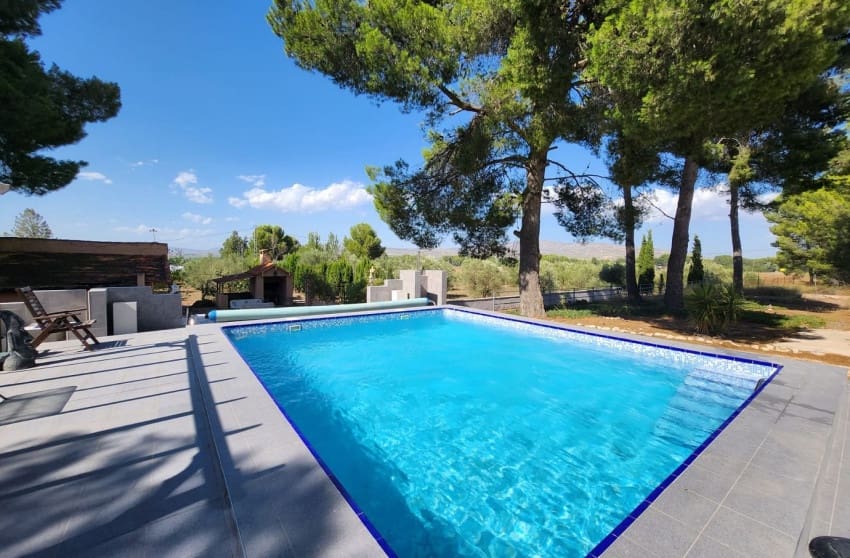 4 slaapkamer Villa te koop in Villena met zwembad - € 299.995 (Ref: 9506638)