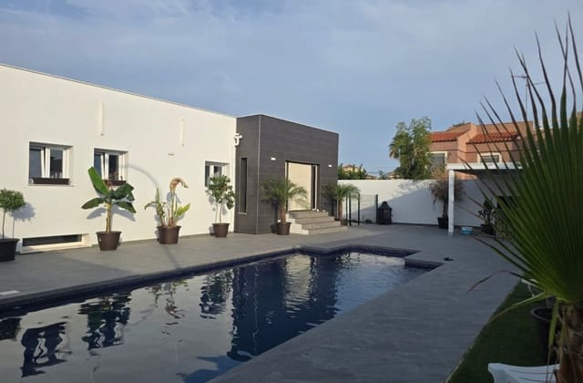 5 bedroom Villa for sale in Ciudad Quesada, Rojales with pool - € 498,000 (Ref: 9506639)