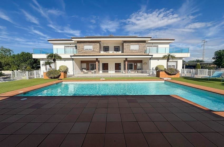 8 slaapkamer Villa te koop in Crevillente / Crevillent met zwembad - € 680.000 (Ref: 9536474)