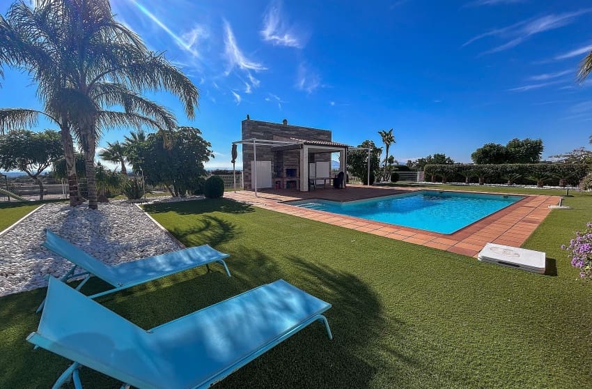 8 slaapkamer Villa te koop in Crevillente / Crevillent met zwembad - € 680.000 (Ref: 9536474)