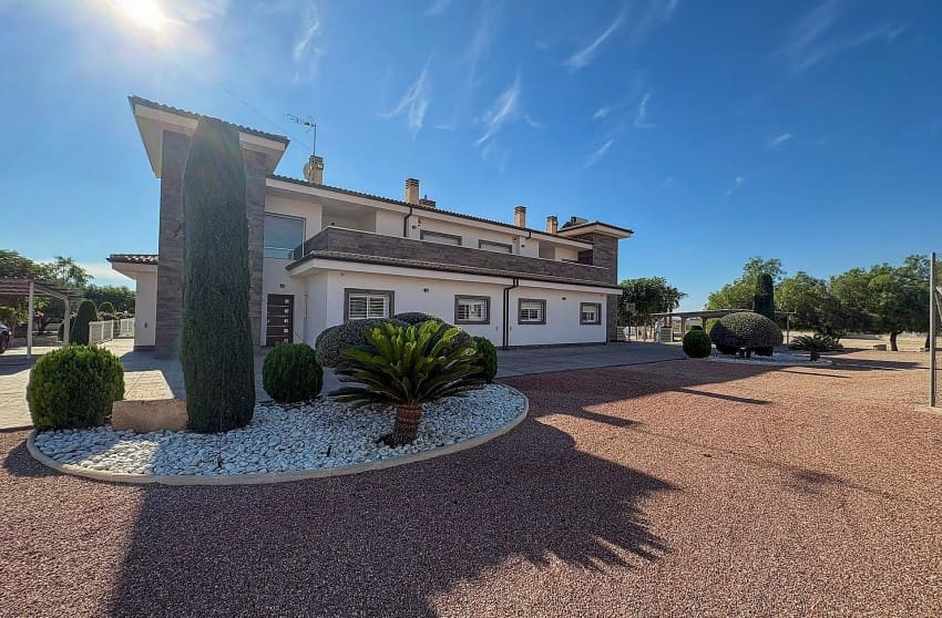 8 slaapkamer Villa te koop in Crevillente / Crevillent met zwembad - € 680.000 (Ref: 9536474)