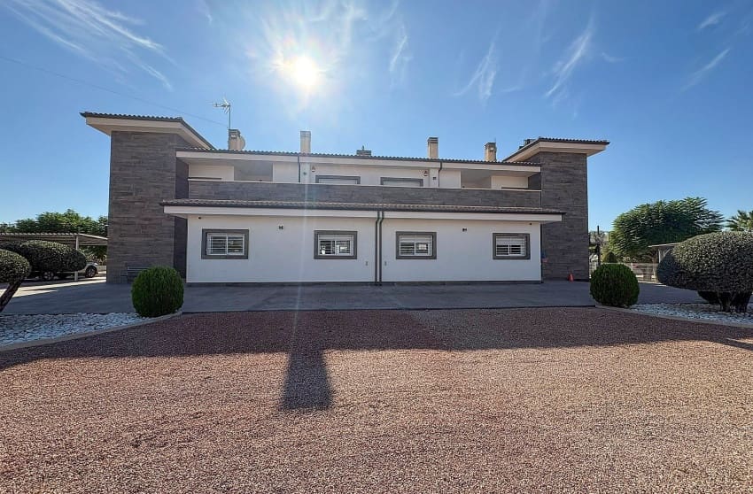 8 slaapkamer Villa te koop in Crevillente / Crevillent met zwembad - € 680.000 (Ref: 9536474)