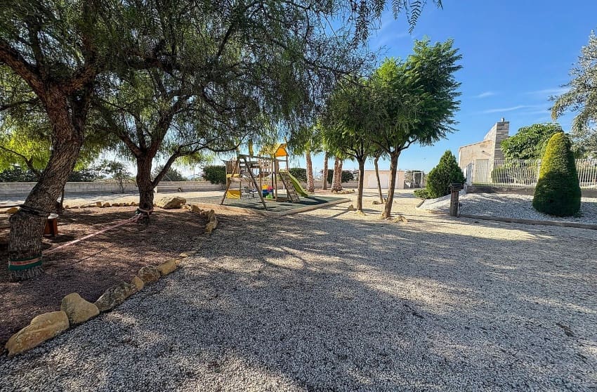 8 slaapkamer Villa te koop in Crevillente / Crevillent met zwembad - € 680.000 (Ref: 9536474)