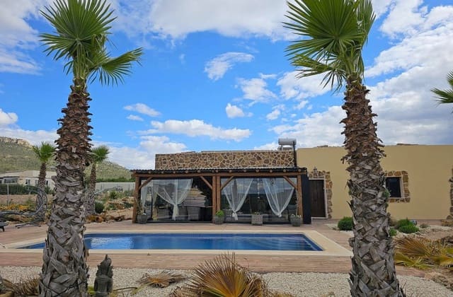 4 soveværelse Villa til salg i Salinas med swimmingpool - € 495.000 (Ref: 9536475)