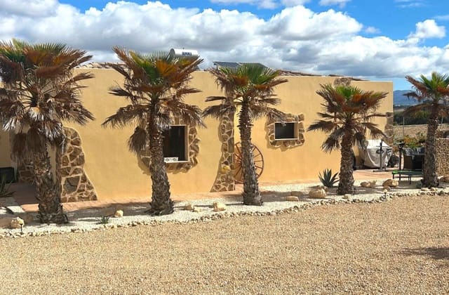 4 soveværelse Villa til salg i Salinas med swimmingpool - € 495.000 (Ref: 9536475)