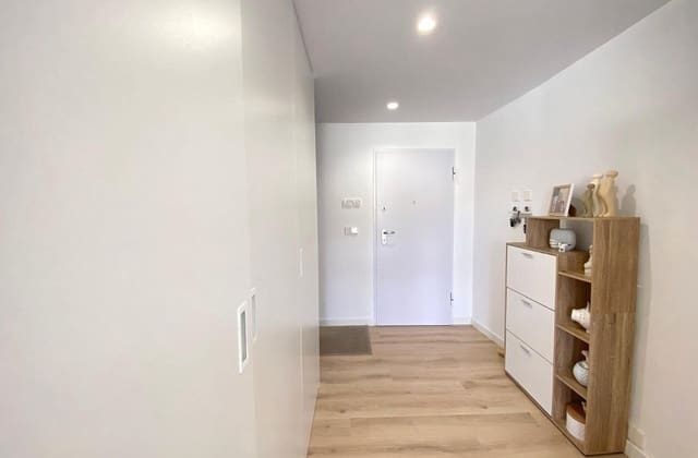 2 Zimmer Villa zu verkaufen in Monforte del Cid mit Pool - 340.000 € (Ref: 9536476)