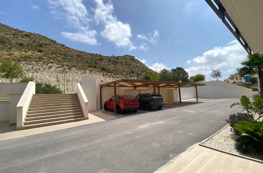 2 slaapkamer Villa te koop in Monforte del Cid met zwembad - € 340.000 (Ref: 9536476)