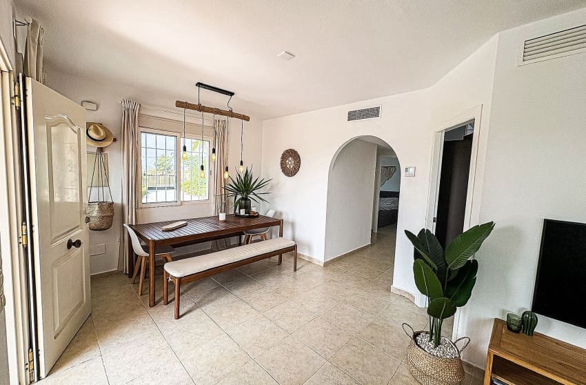 5 makuuhuone Huvila myytävänä paikassa Pinoso mukana uima-altaan - 425 000 € (Ref: 9536477)