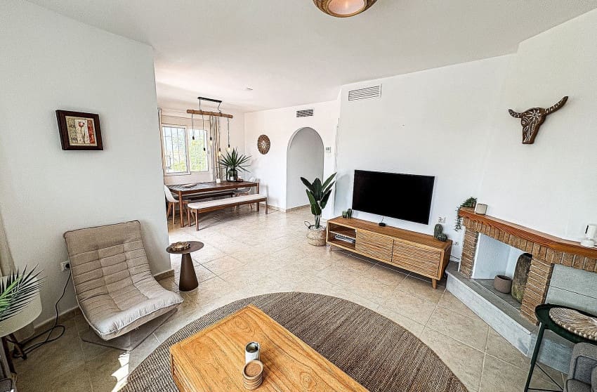 5 makuuhuone Huvila myytävänä paikassa Pinoso mukana uima-altaan - 425 000 € (Ref: 9536477)