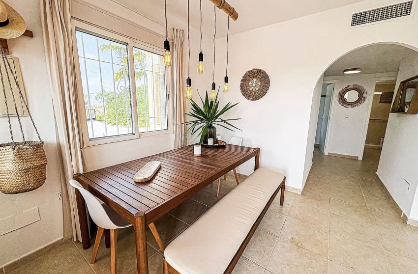 5 makuuhuone Huvila myytävänä paikassa Pinoso mukana uima-altaan - 425 000 € (Ref: 9536477)