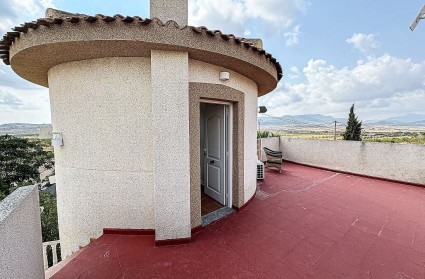 5 makuuhuone Huvila myytävänä paikassa Pinoso mukana uima-altaan - 425 000 € (Ref: 9536477)